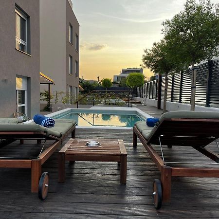 Cozy Seaside Apartment With Pool & Terrace スプリト エクステリア 写真