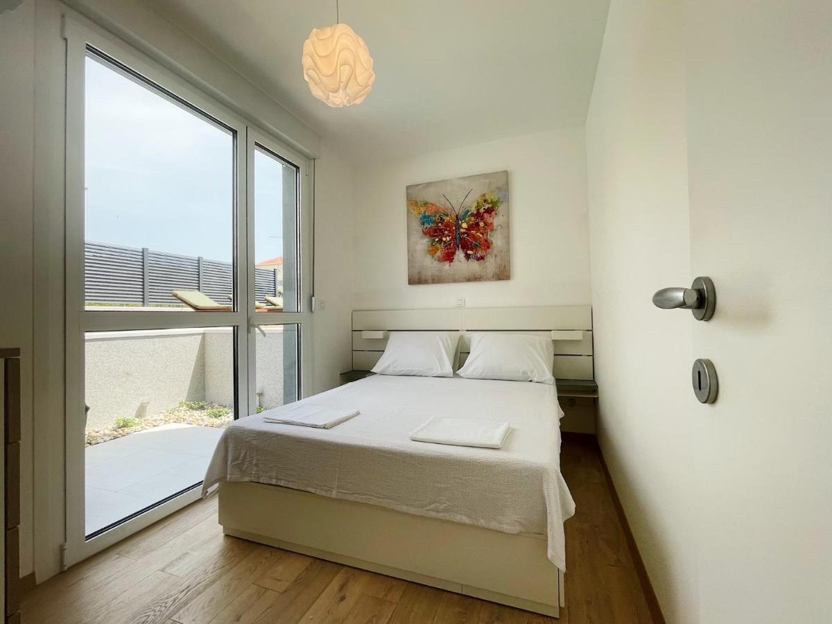 Cozy Seaside Apartment With Pool & Terrace スプリト エクステリア 写真