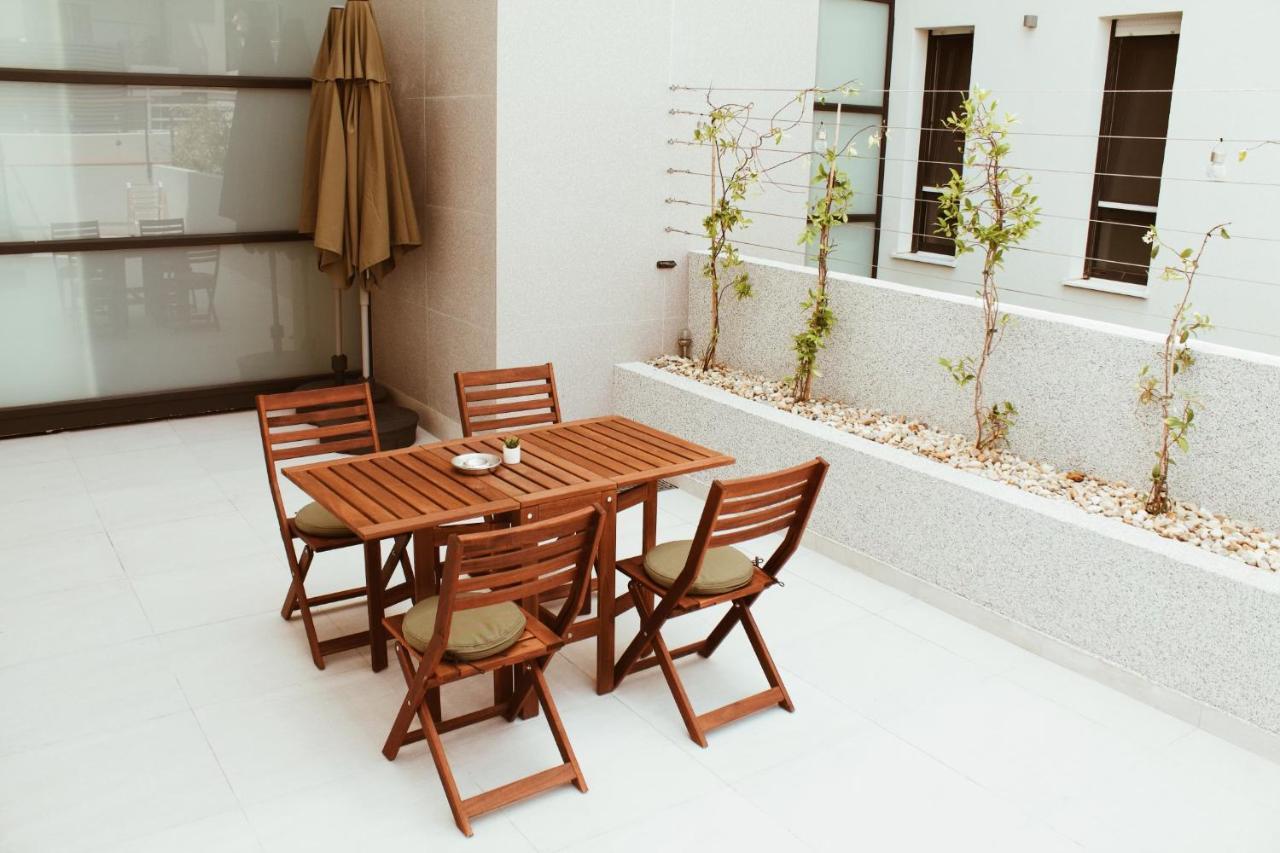 Cozy Seaside Apartment With Pool & Terrace スプリト エクステリア 写真