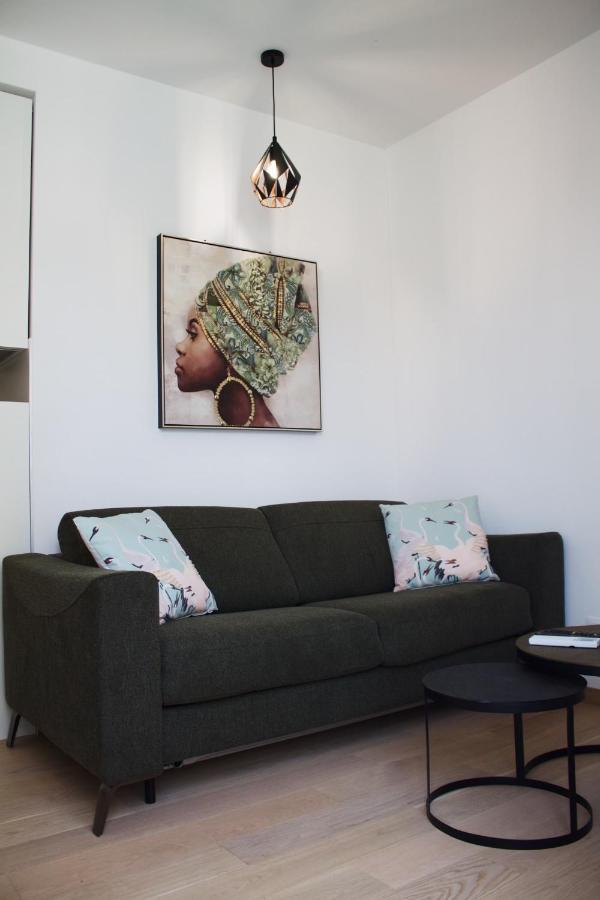 Cozy Seaside Apartment With Pool & Terrace スプリト エクステリア 写真