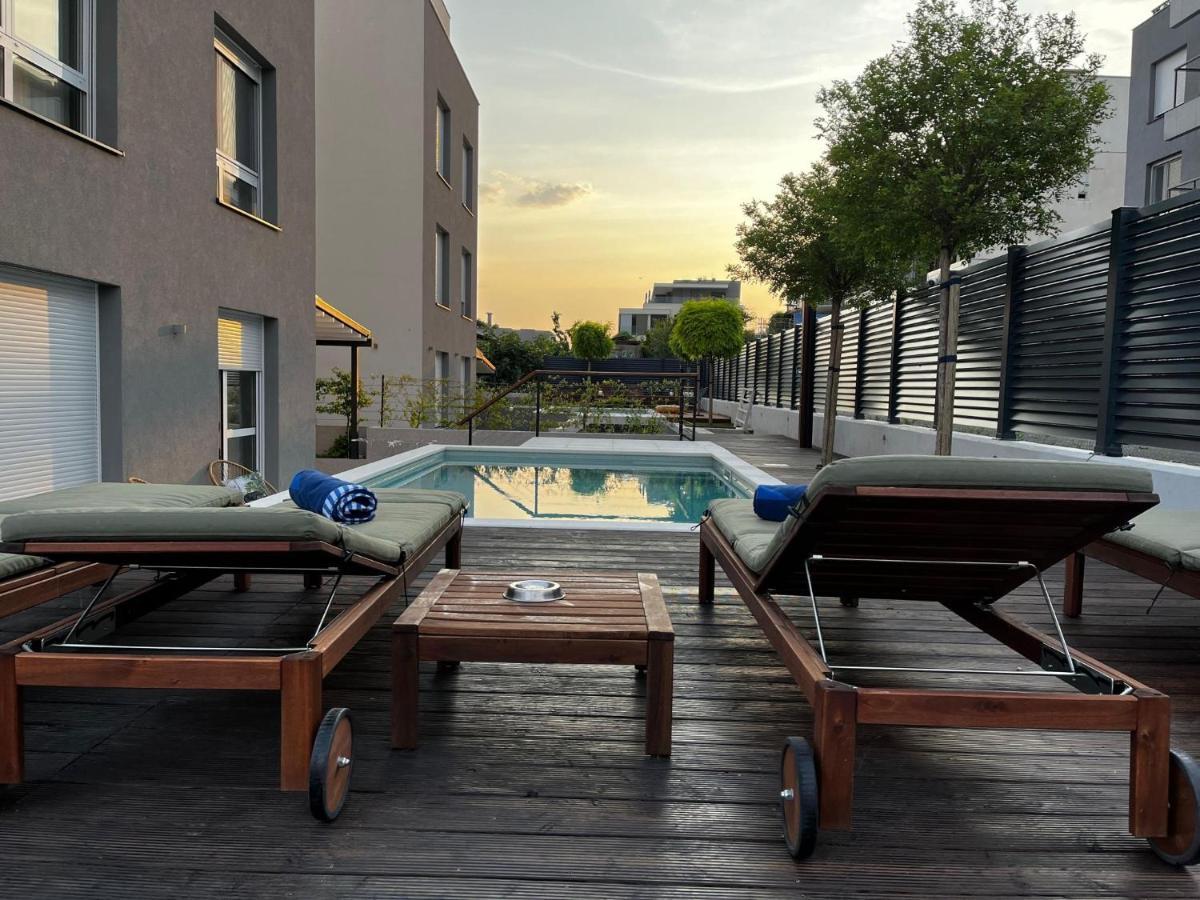 Cozy Seaside Apartment With Pool & Terrace スプリト エクステリア 写真